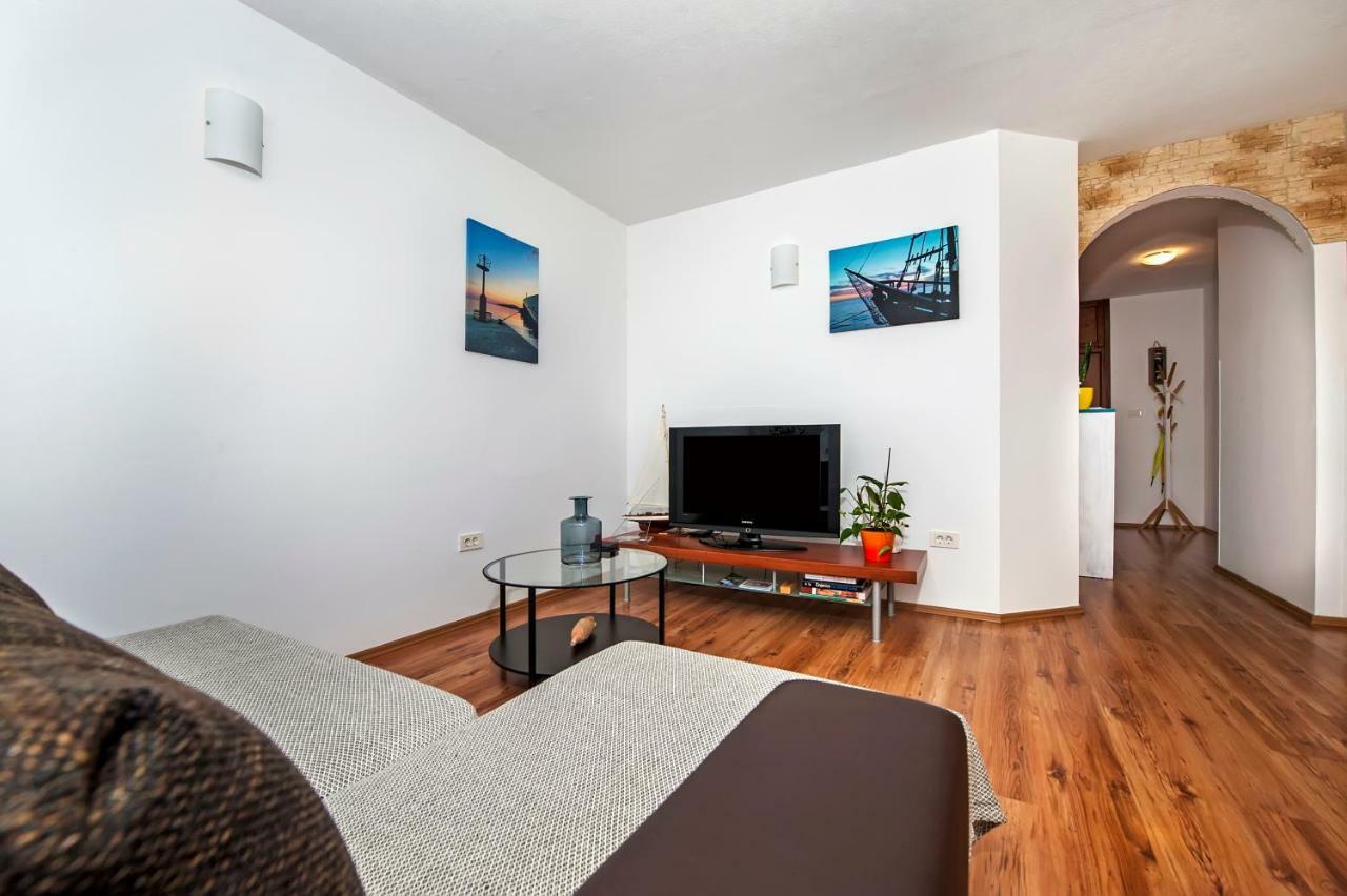 Apartment Thalassa Rovinj Exterior photo